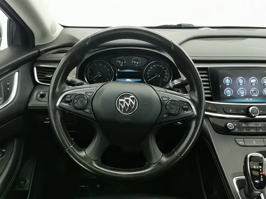 BUICK LACROSSE 2018