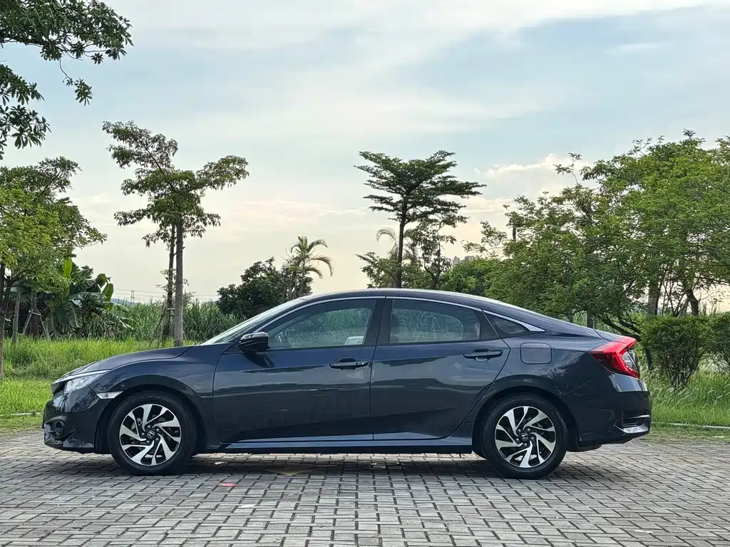 HONDA CIVIC 2019