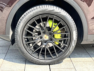 PORSCHE CAYENNE NEW ENERGY 2019