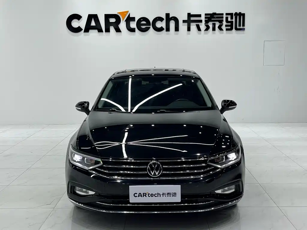VOLKSWAGEN MAGOTAN 2020