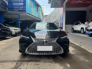 LEXUS ES 2025