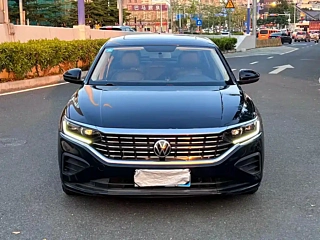 VOLKSWAGEN PASSAT  2022