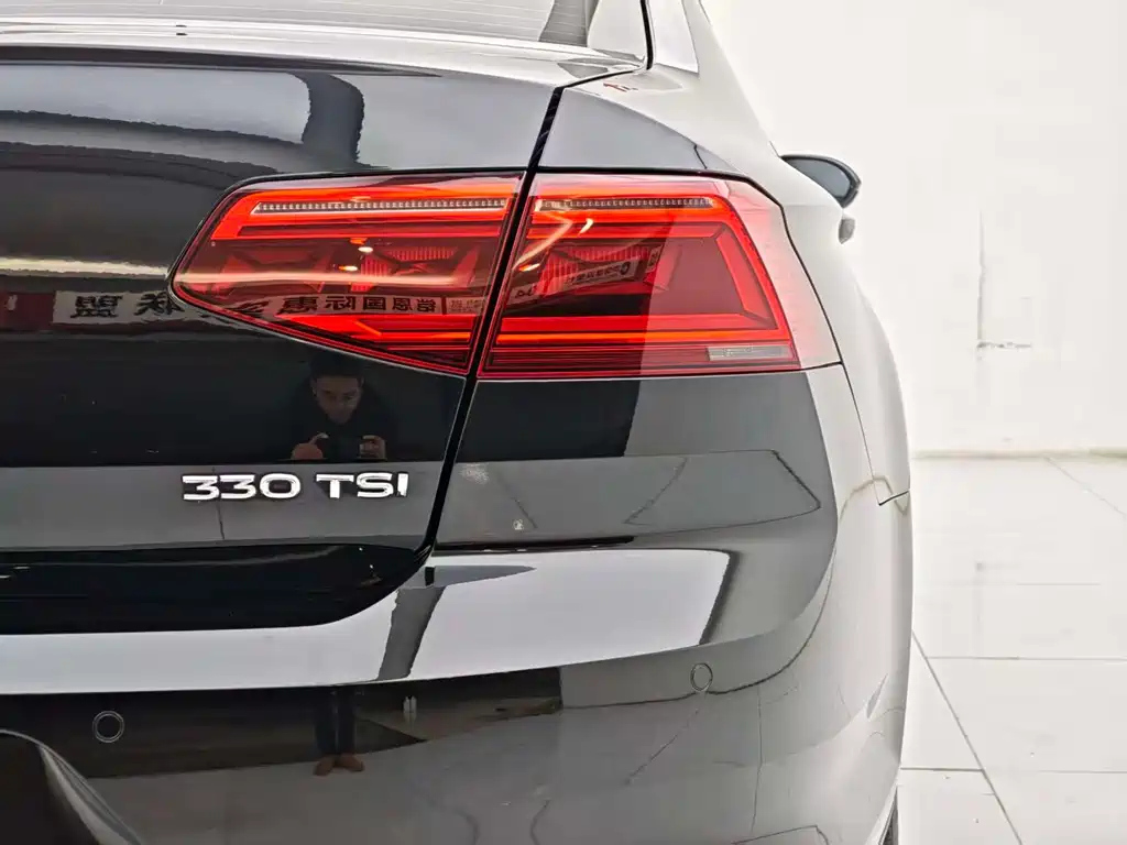 VOLKSWAGEN MAGOTAN 2020