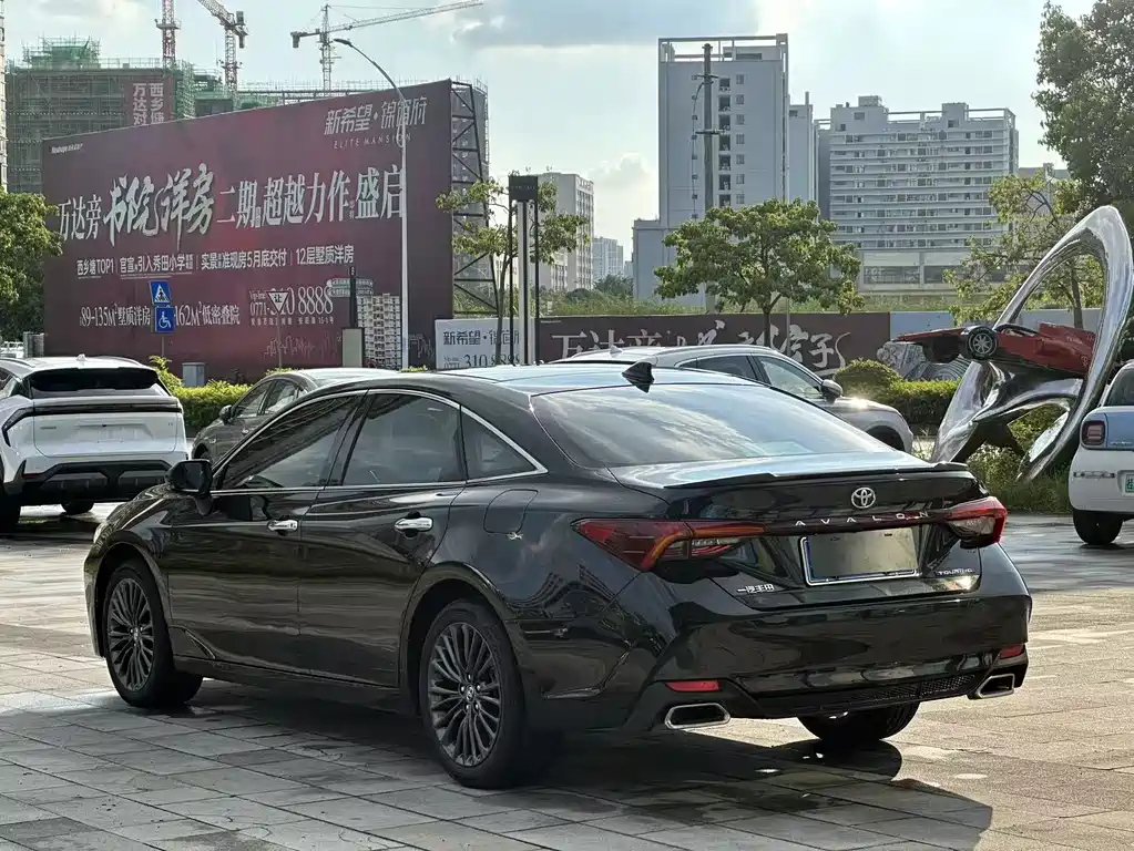 TOYOTA AVALON 2023