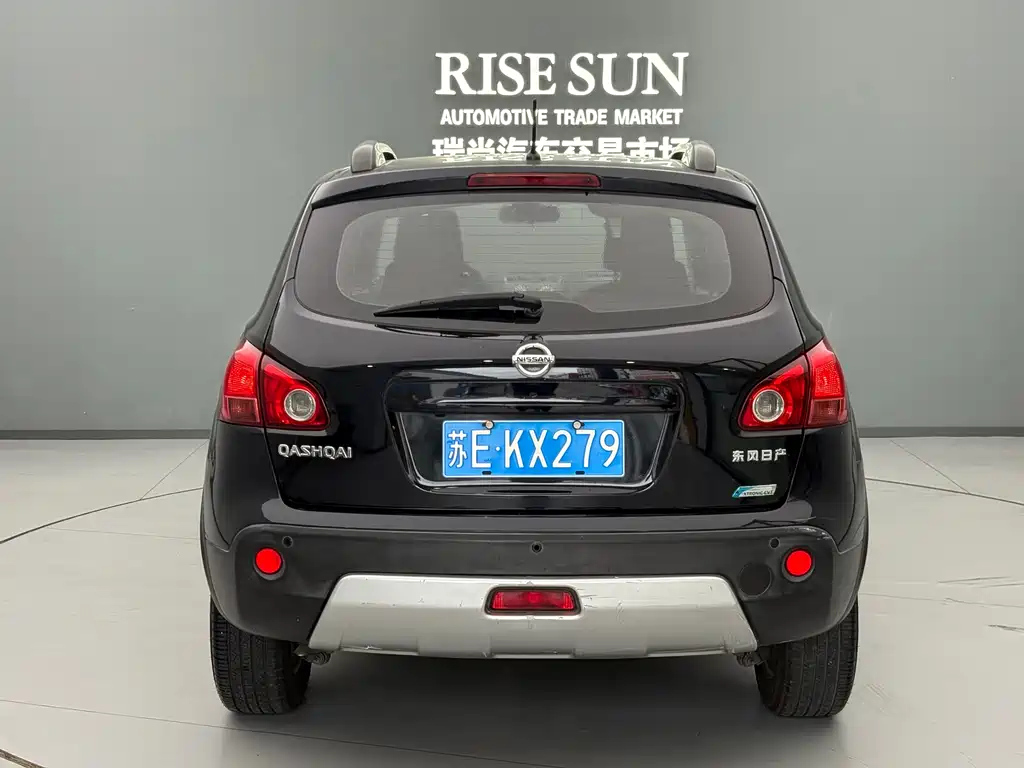 NISSAN QASHQAI 2015