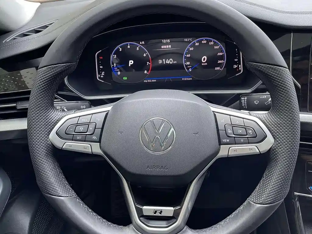 VOLKSWAGEN PASSAT 2021