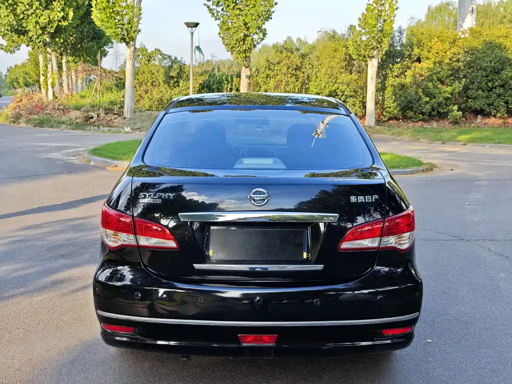 NISSAN SYLPHY 2019