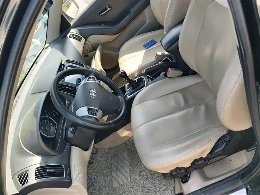 HYUNDAI CELESTA 2011