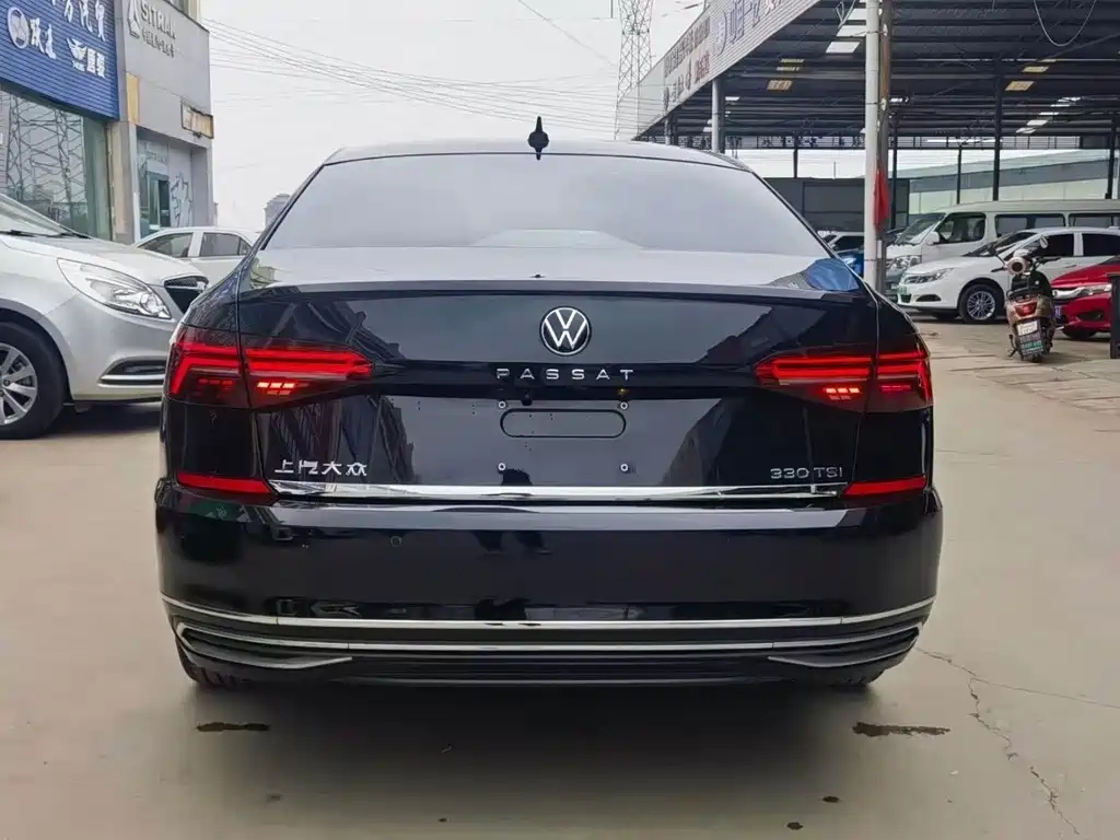 VOLKSWAGEN PASSAT 2020