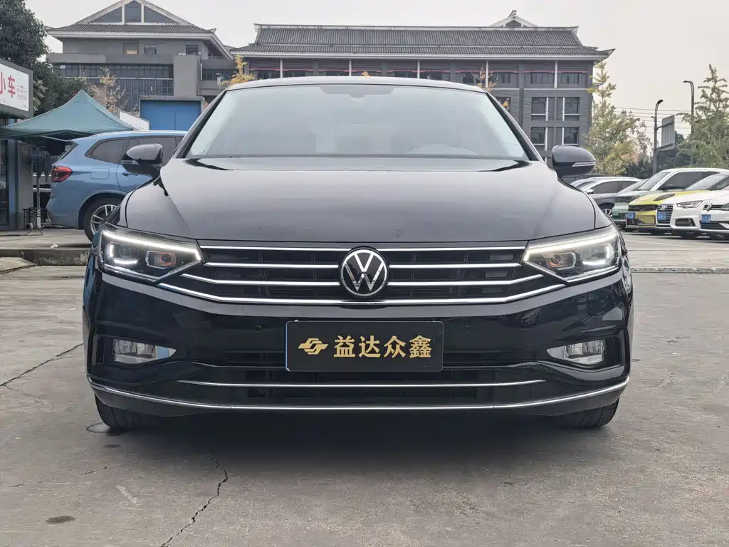 VOLKSWAGEN MAGOTAN 2020