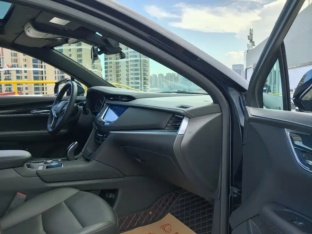 CADILLAC XT5 2021