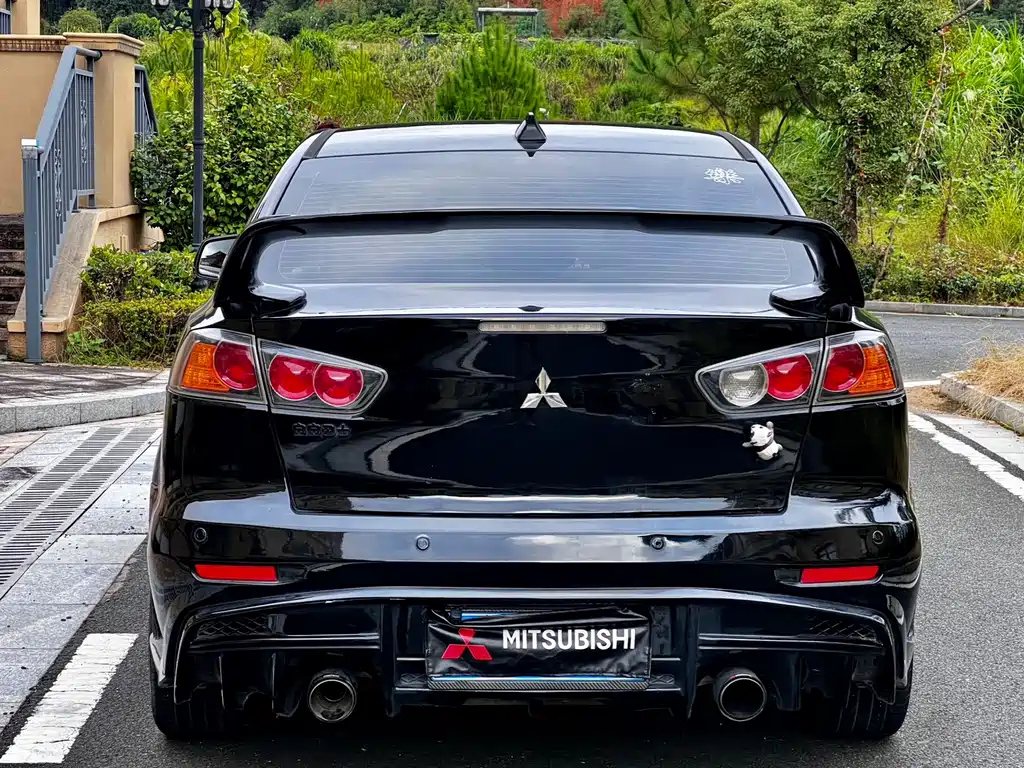 MITSUBISHI LANCER EX 2011