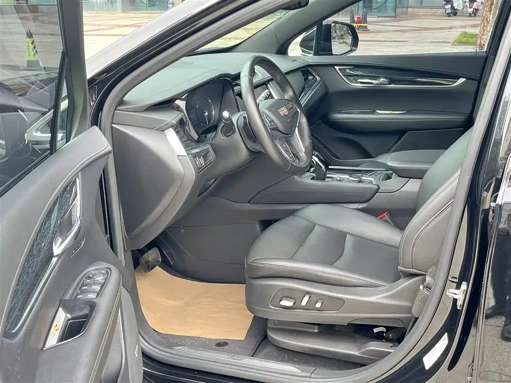 CADILLAC XT5 2022