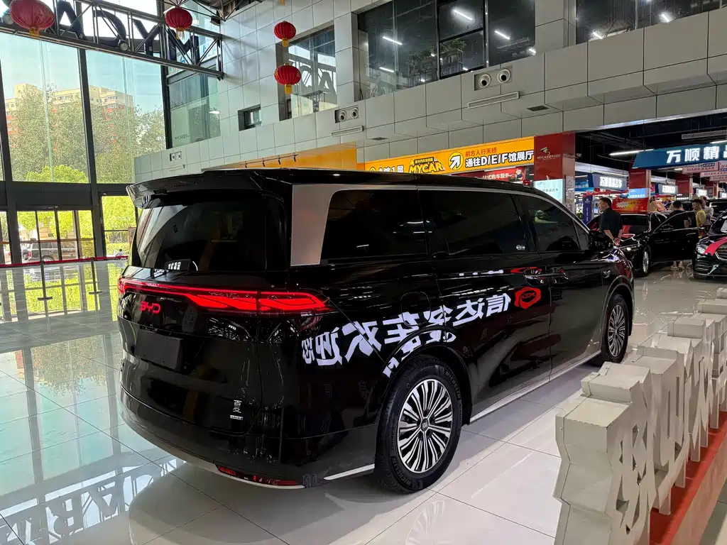 BYD XIA 2025