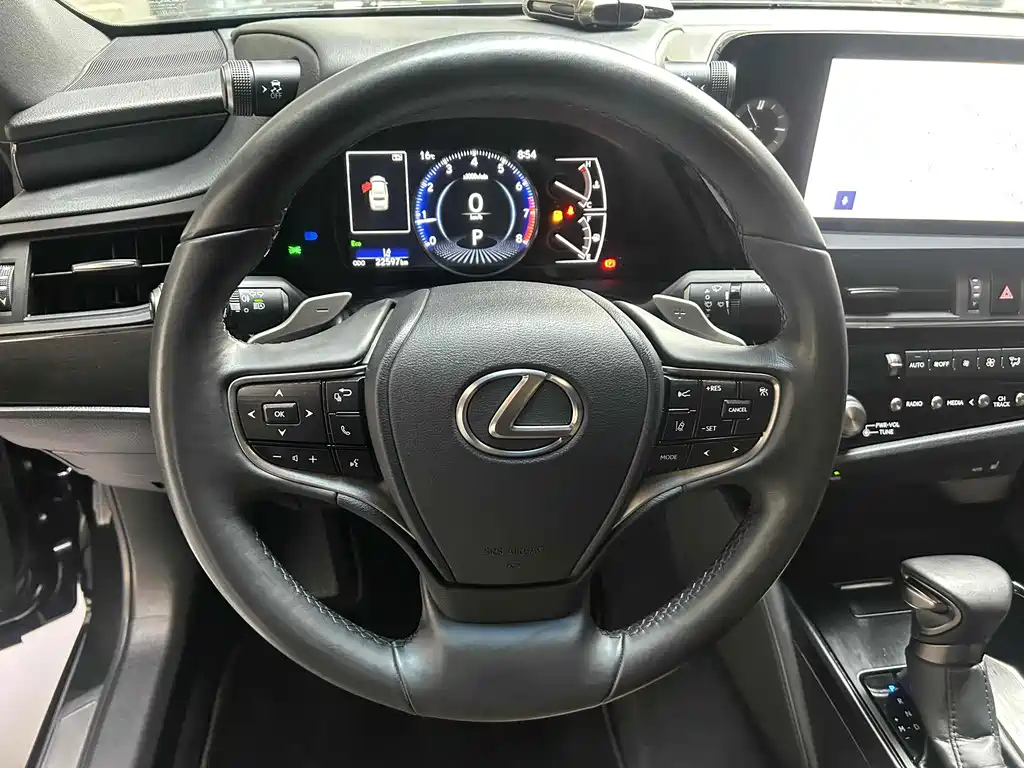 LEXUS ES 2023