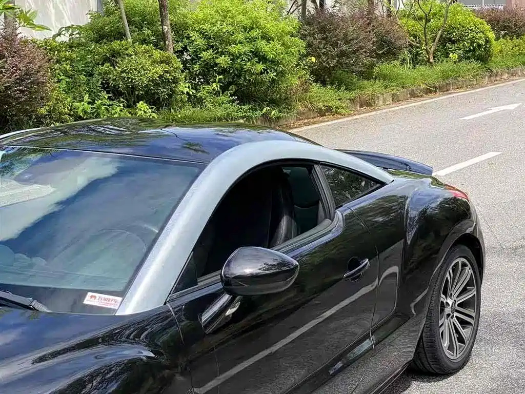 PEUGEOT RCZ 2011