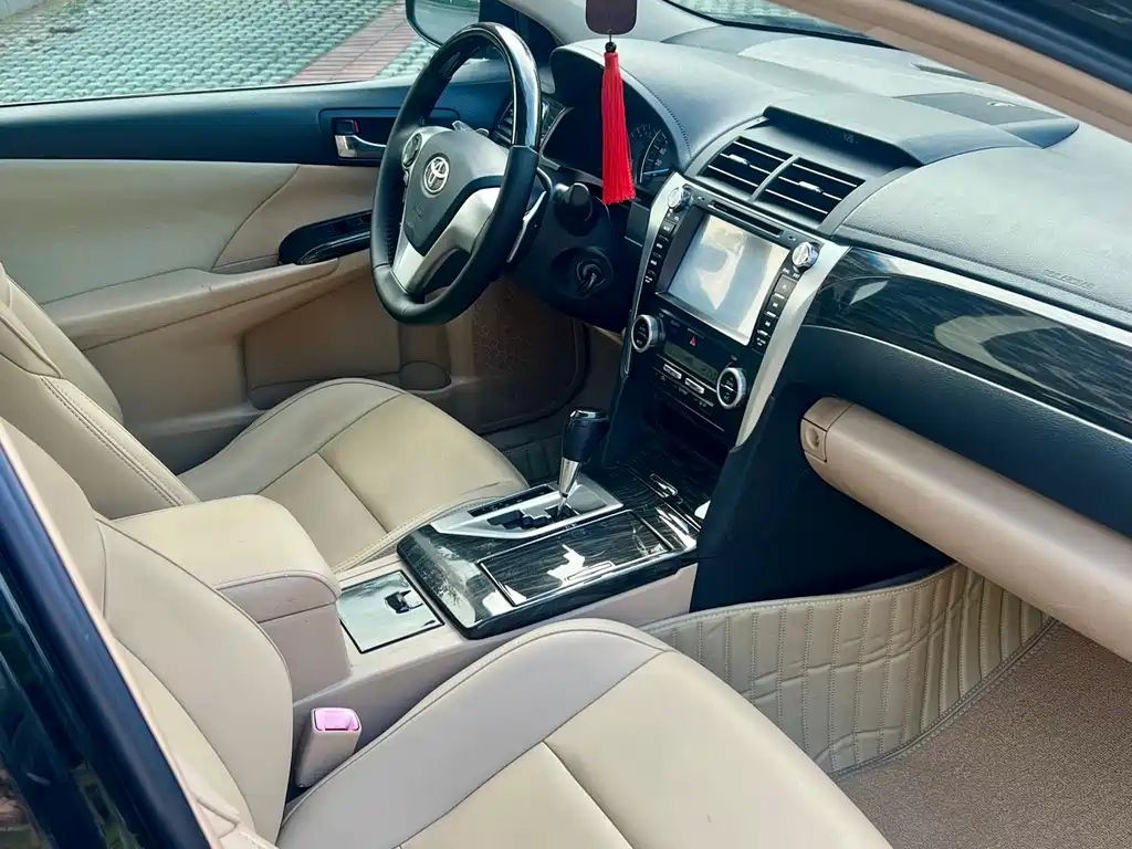 TOYOTA CAMRY 2012