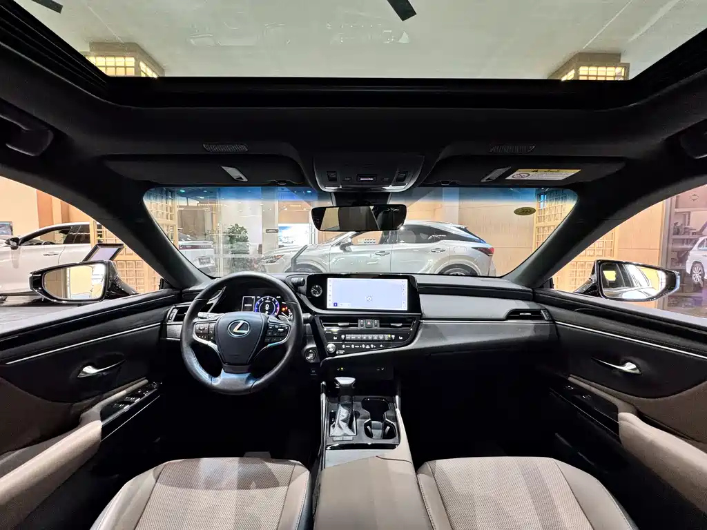 LEXUS ES 2024