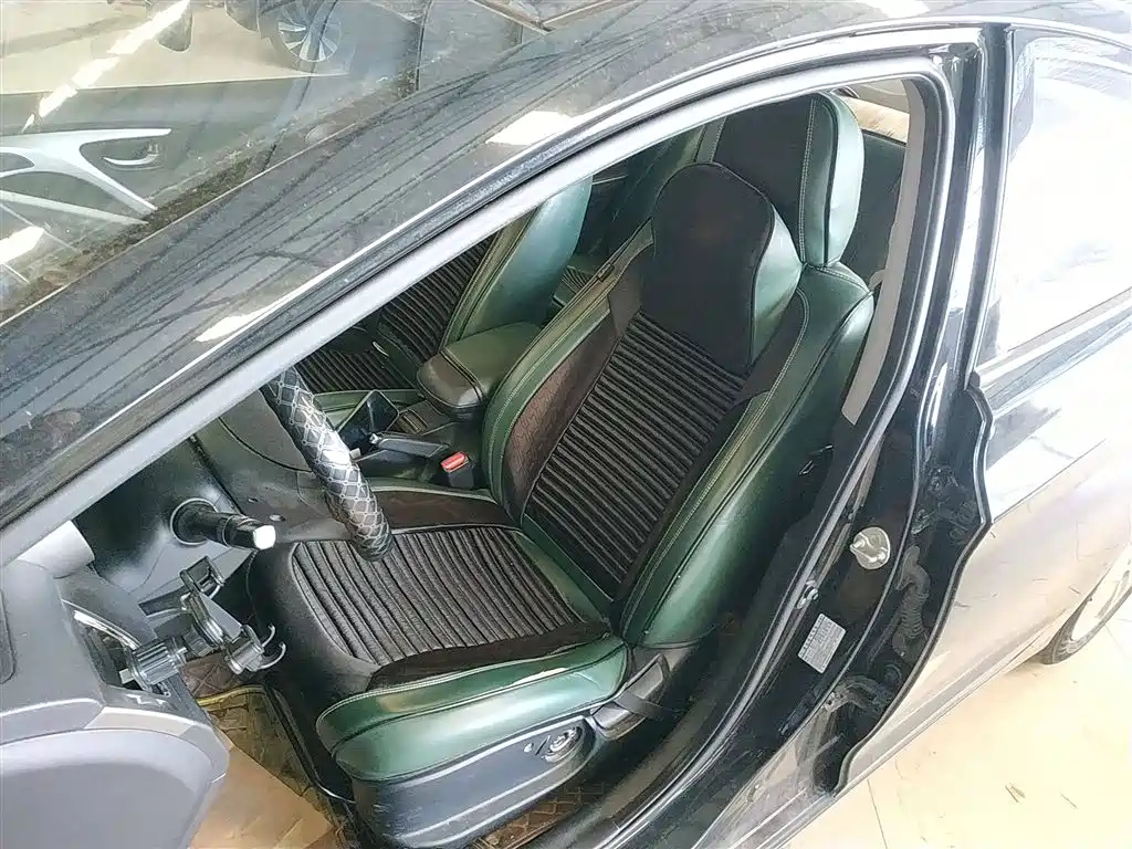 HYUNDAI ELANTRA 2012