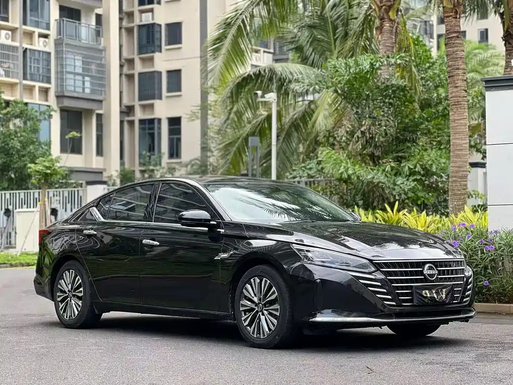NISSAN TEANA 2023