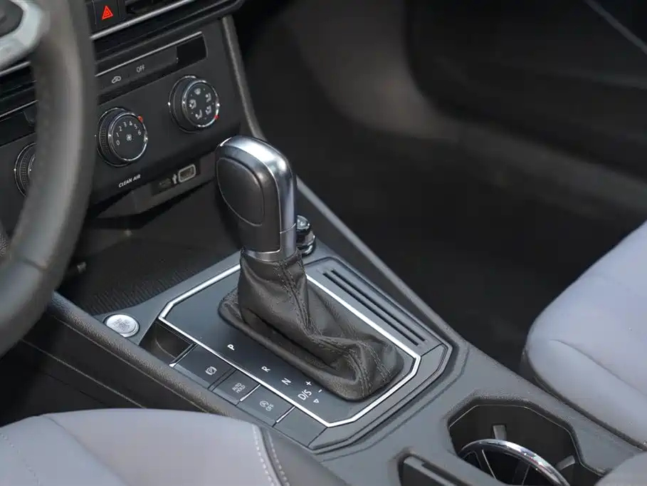 VOLKSWAGEN LAVIDA 2023