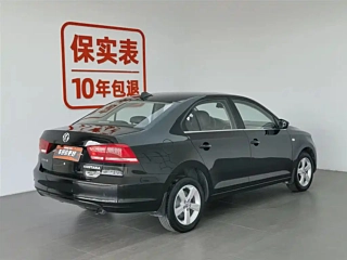 VOLKSWAGEN SANTANA 2014