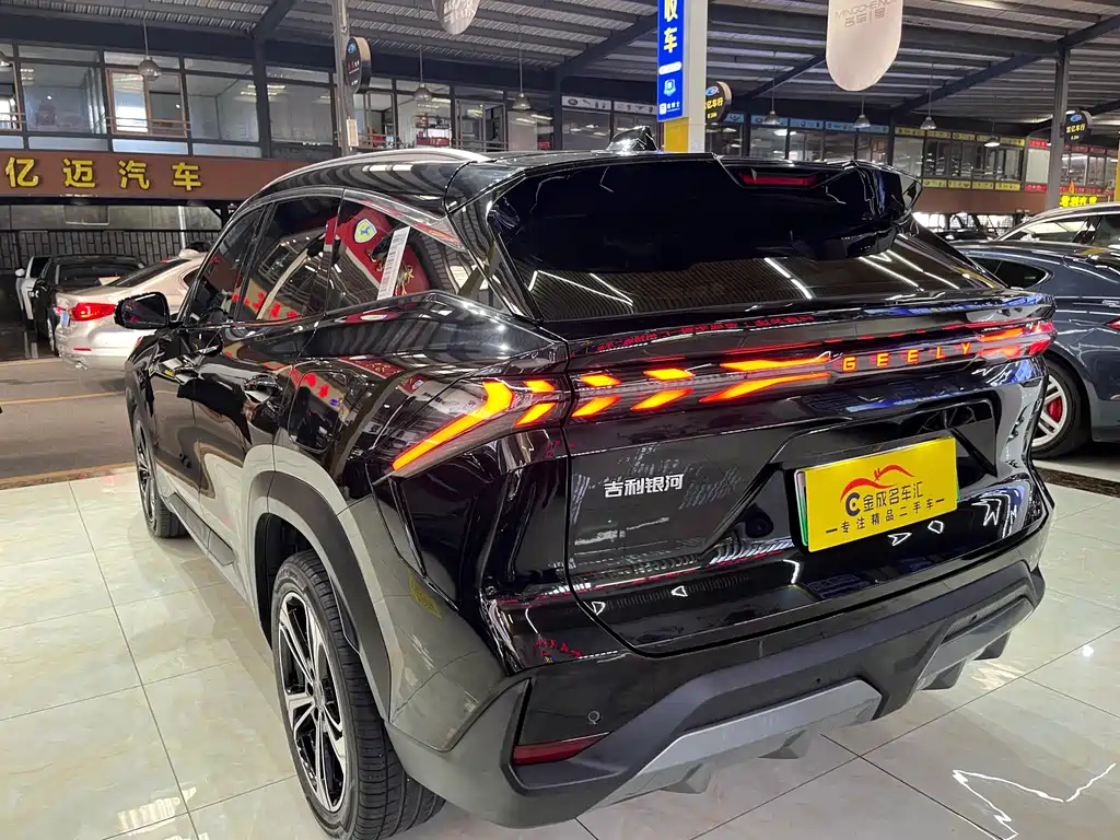 GEELY GALAXY GALAXY L7 2023