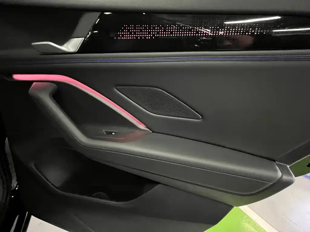 VOLKSWAGEN TIGUAN L 2025