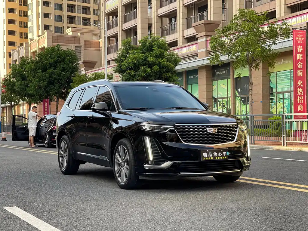 CADILLAC XT6 2021