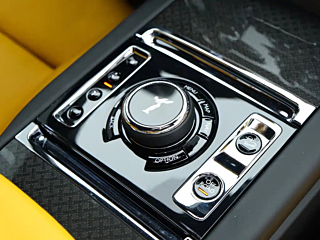 ROLLS ROYCE CULLINAN  2024 YEAR  SEATS EDITION 2024