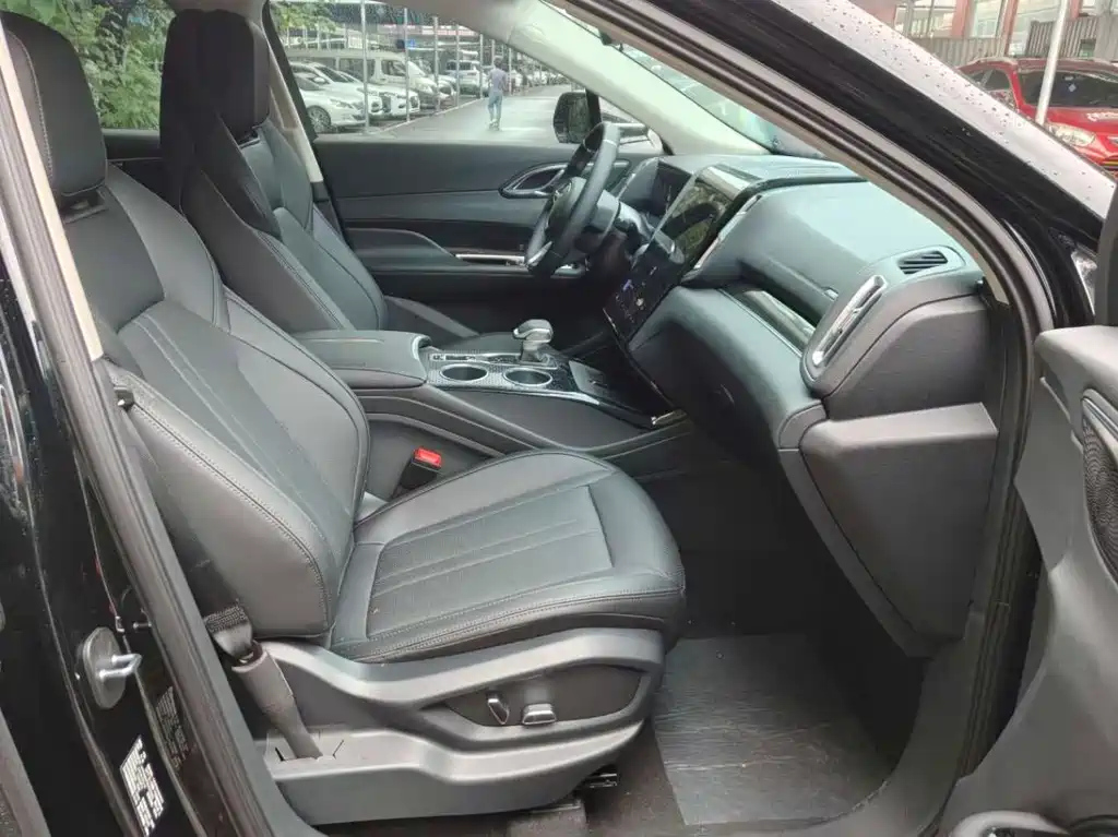HONGQI HS3 PHEV 2025
