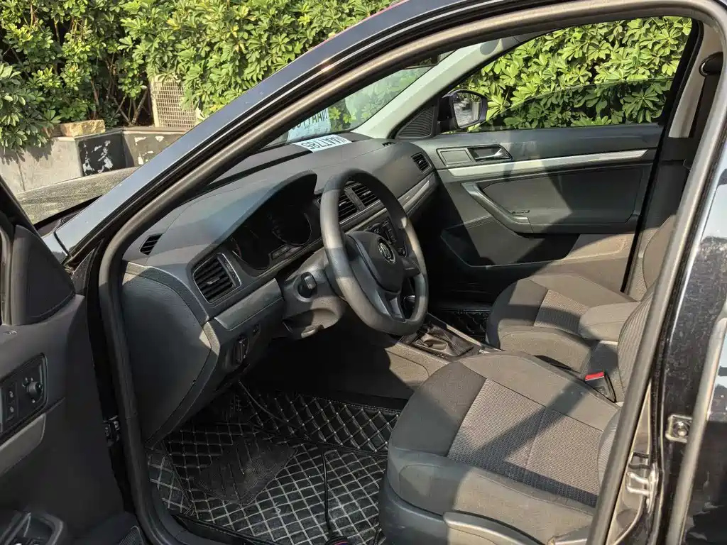 VOLKSWAGEN LAVIDA 2018