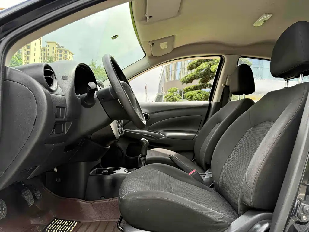 NISSAN SUNNY 2014