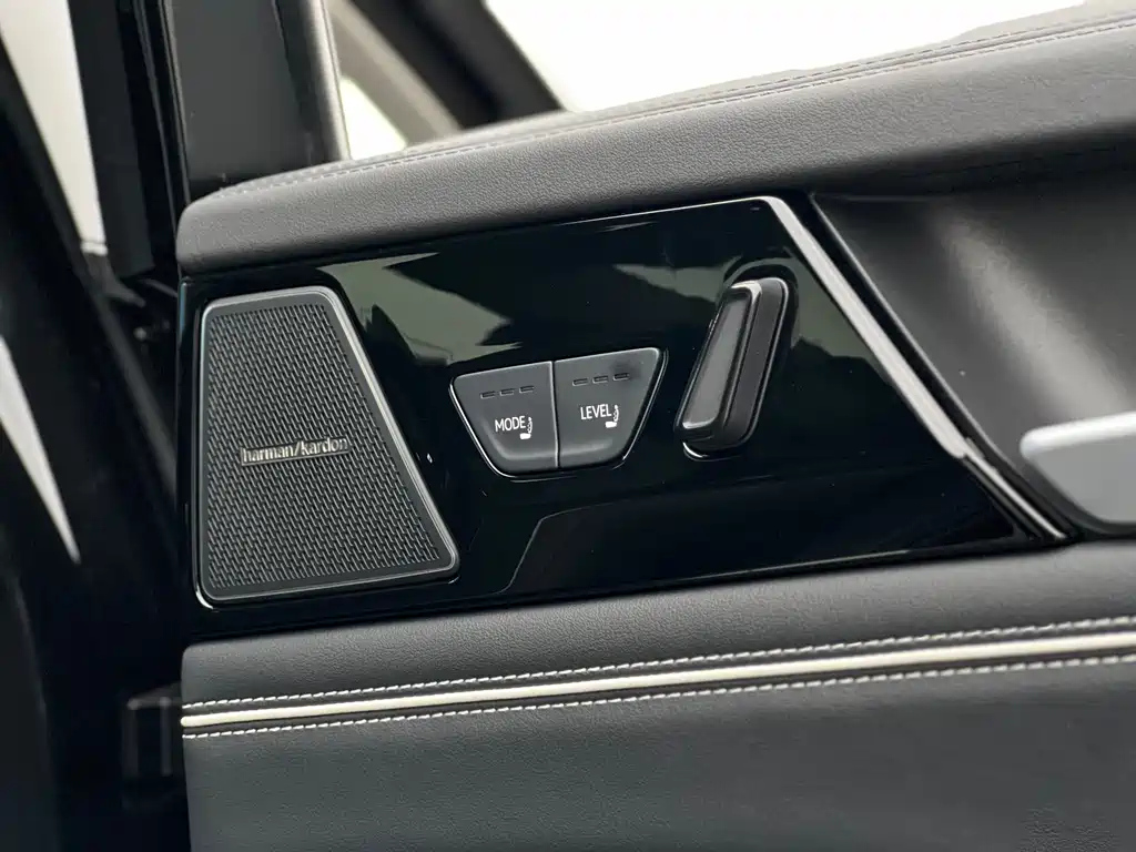 VOLKSWAGEN MAGOTAN 2025