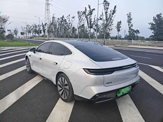 GEELY GALAXY GALAXY E8 2024 YEAR 550KM MAX 2024