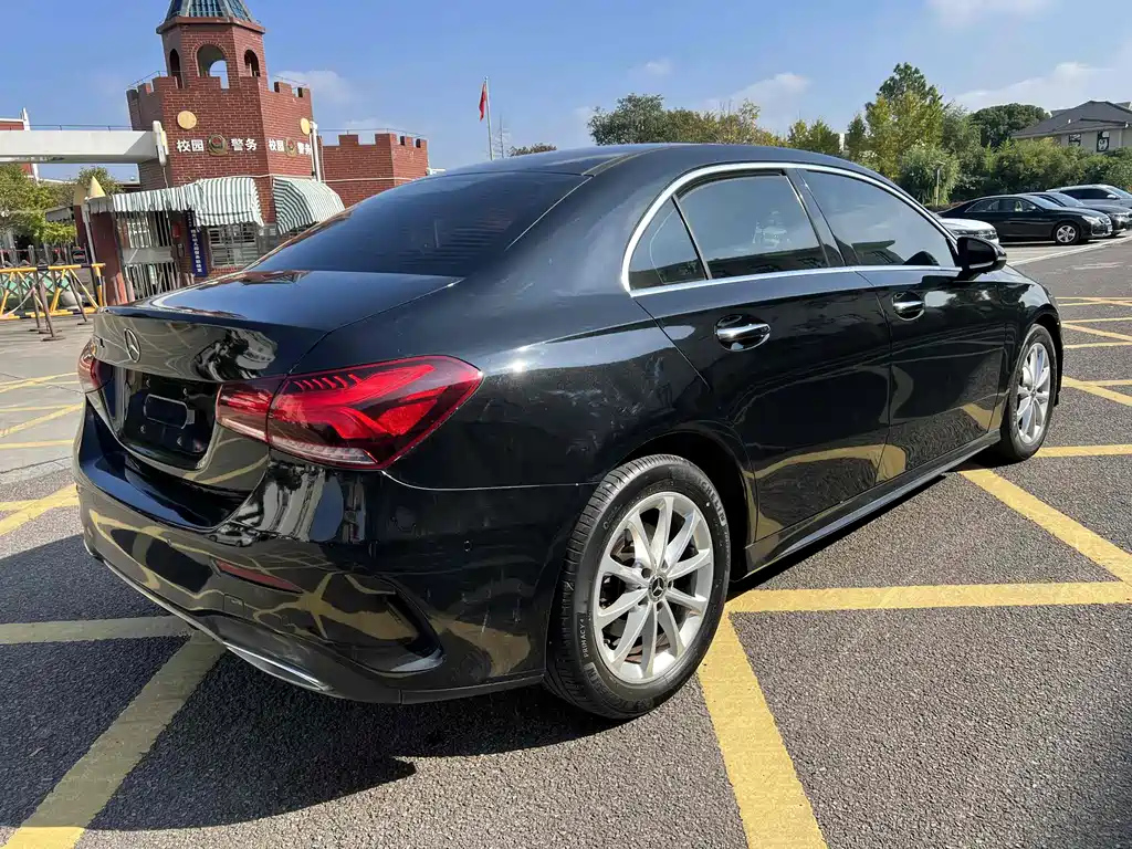 MERCEDES BENZ A-CLASS 2020