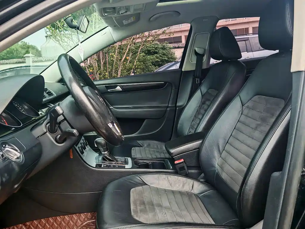 VOLKSWAGEN MAGOTAN 2015