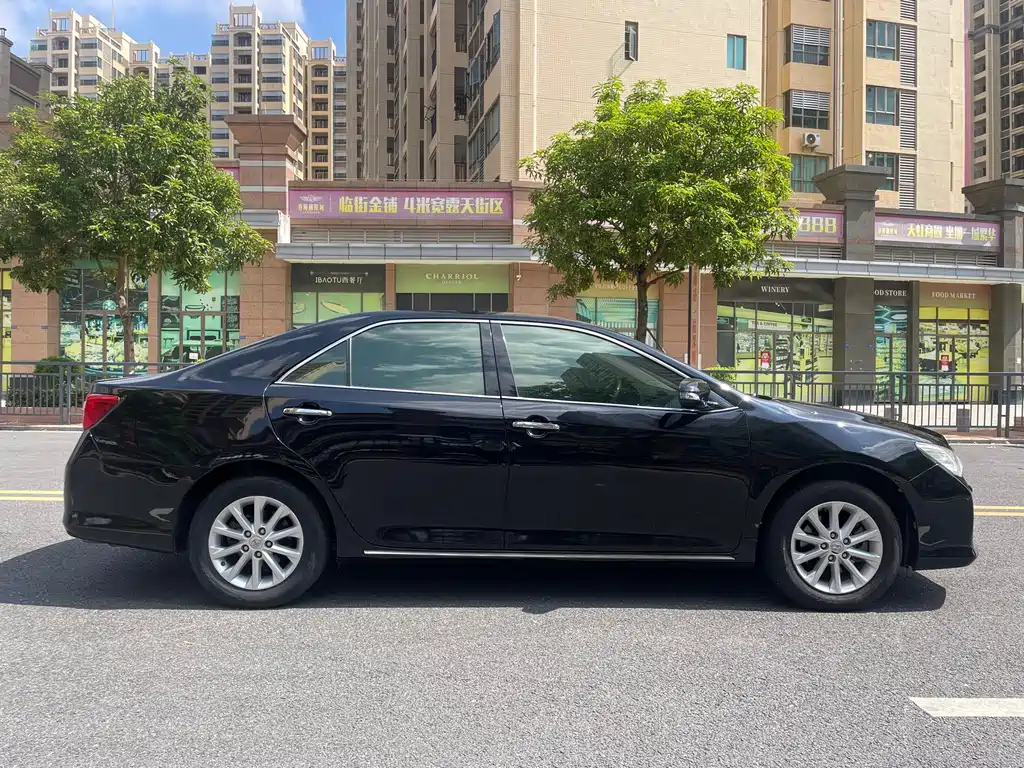 TOYOTA CAMRY 2012