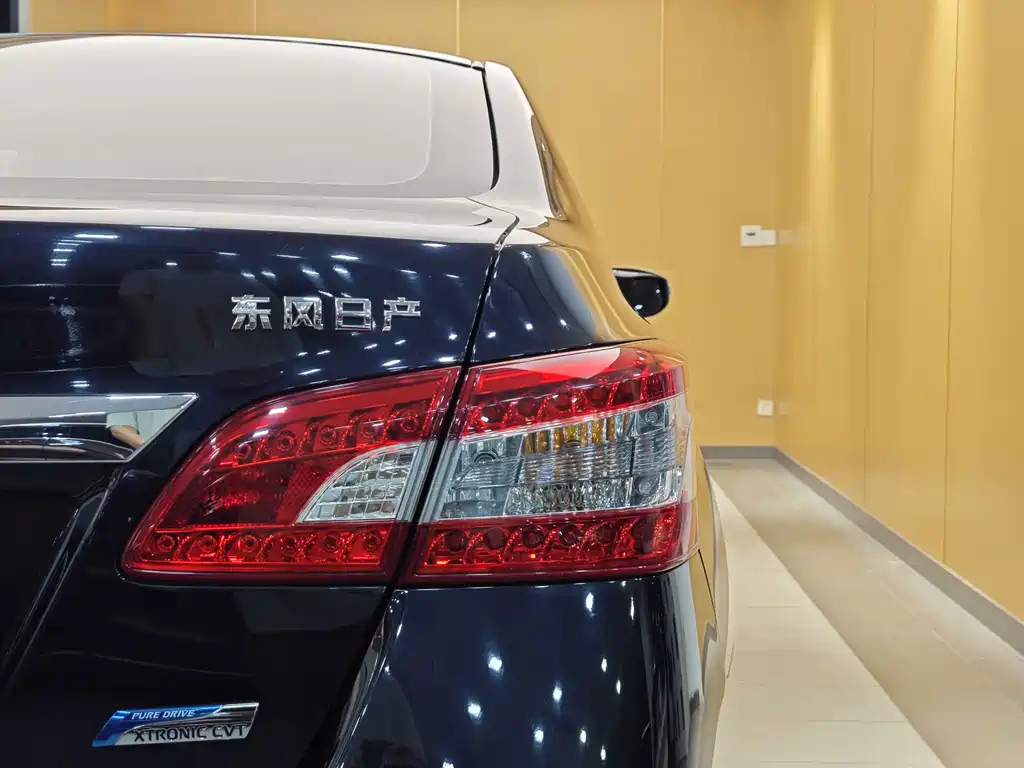 NISSAN SYLPHY 2014