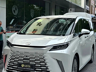 LEXUS LM  2023 YEAR 500H  SEATS  EDITION 2023