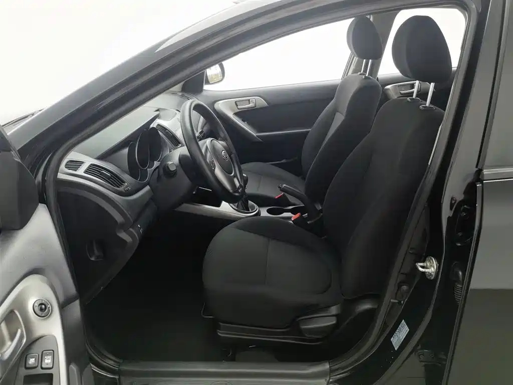 KIA FORTE 2011