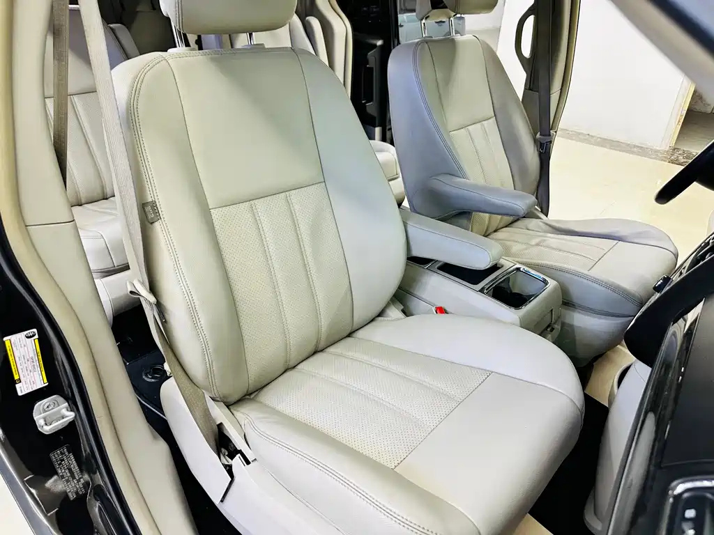 CHRYSLER BIG 捷龙 IMPORT 2014