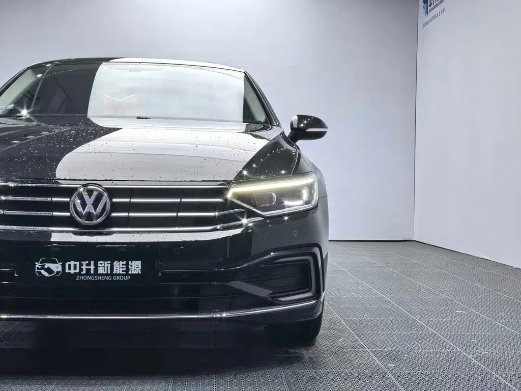 VOLKSWAGEN MAGOTAN GTE PLUG IN HYBRID 2021