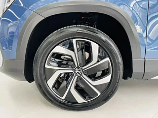 VOLKSWAGEN THARU  2024