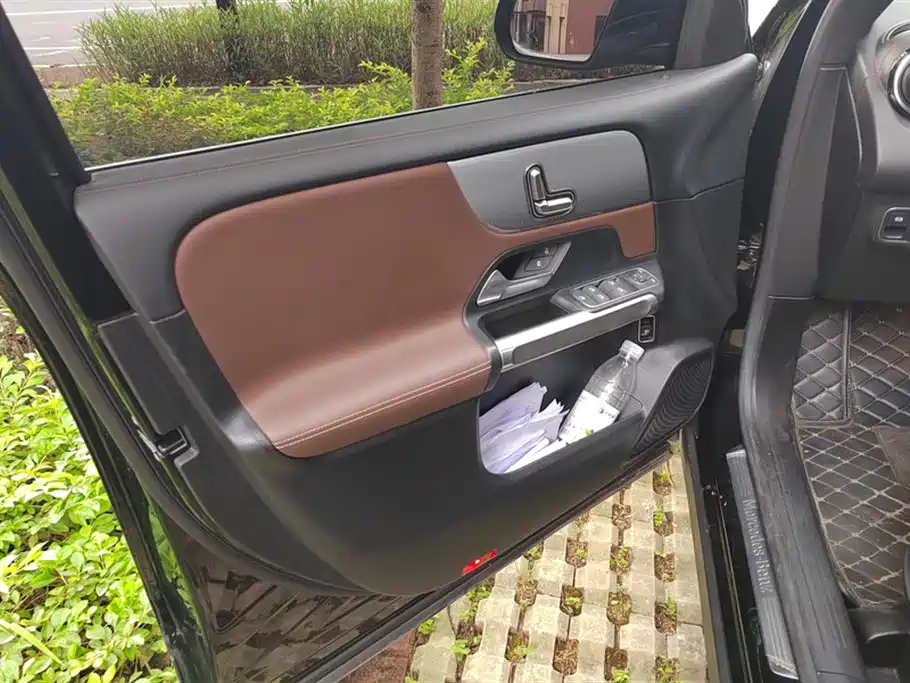 MERCEDES BENZ GLB 2020