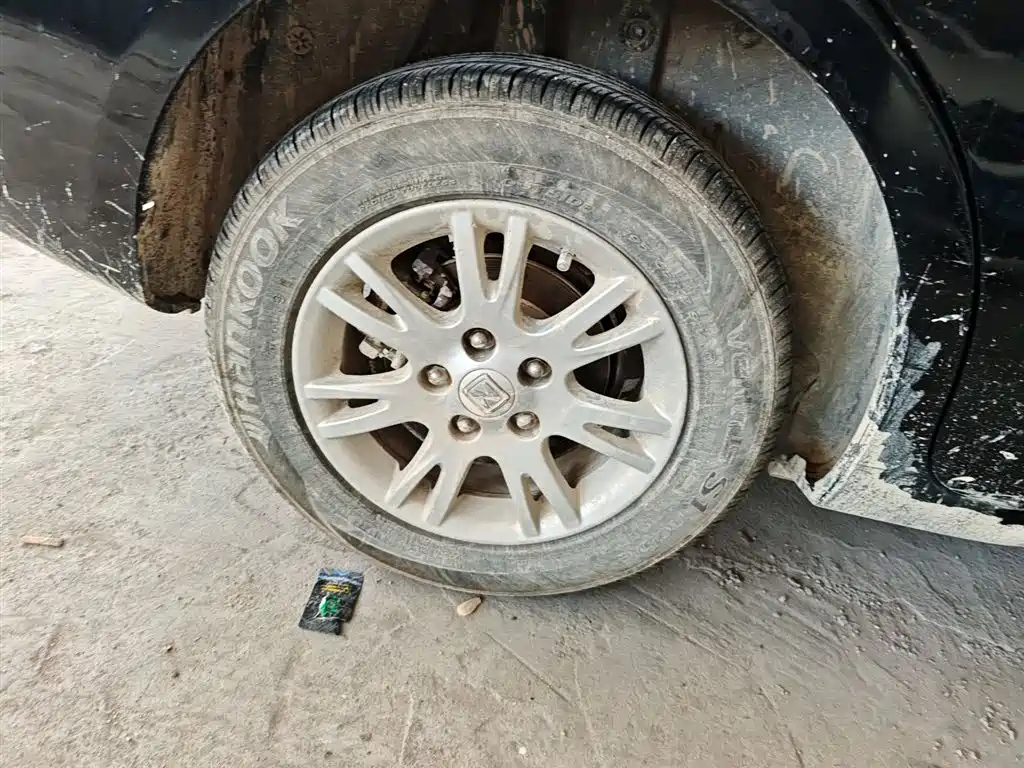 ZOTYE Z300 2016