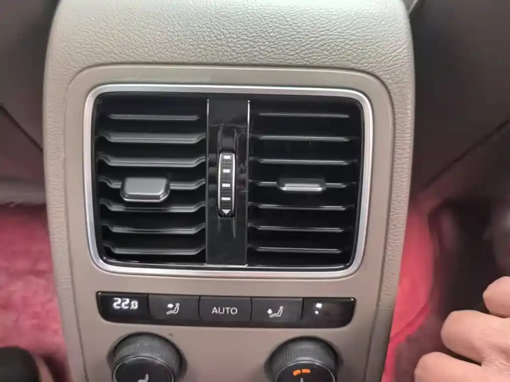 VOLKSWAGEN MAGOTAN 2015