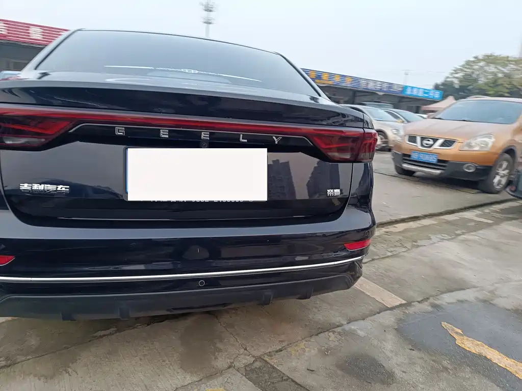 GEELY AUTO EMGRAND 2021