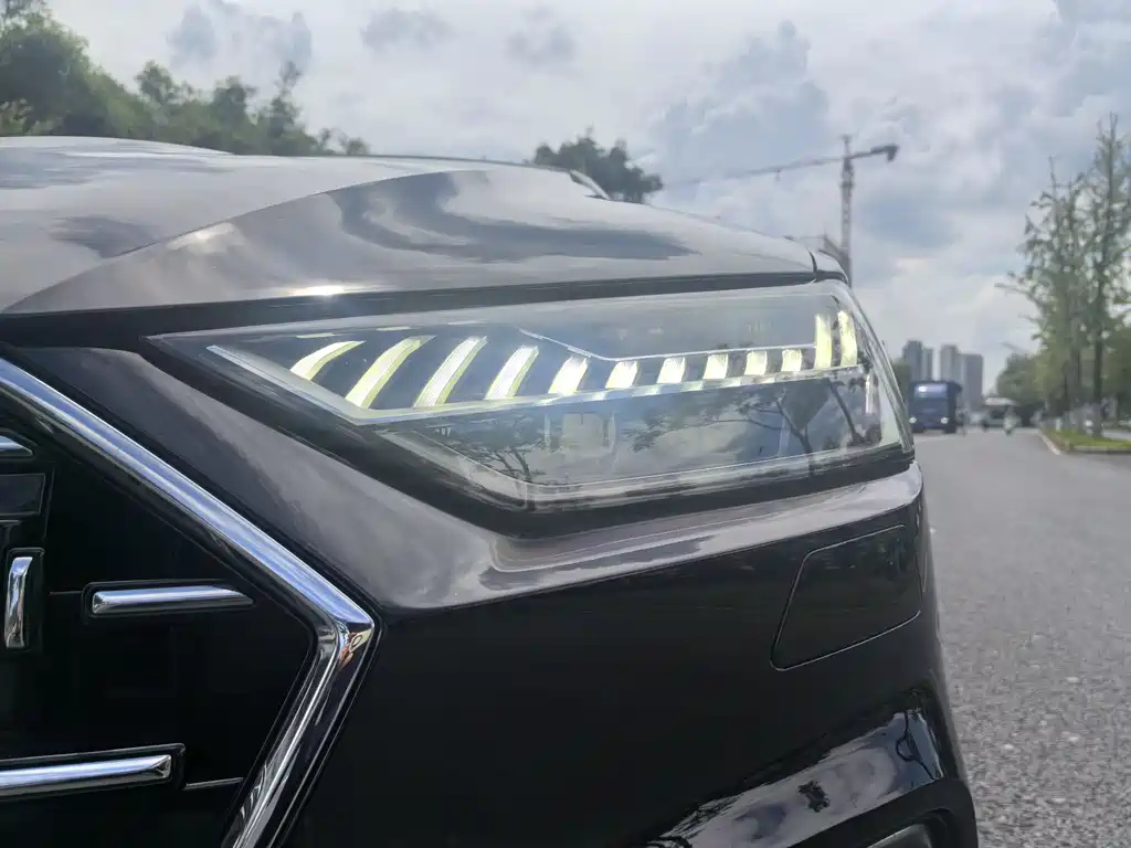AUDI A7L 2024