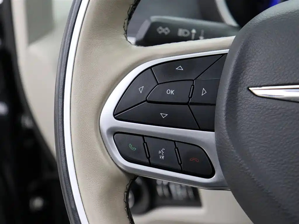 CHRYSLER OTHER 2017